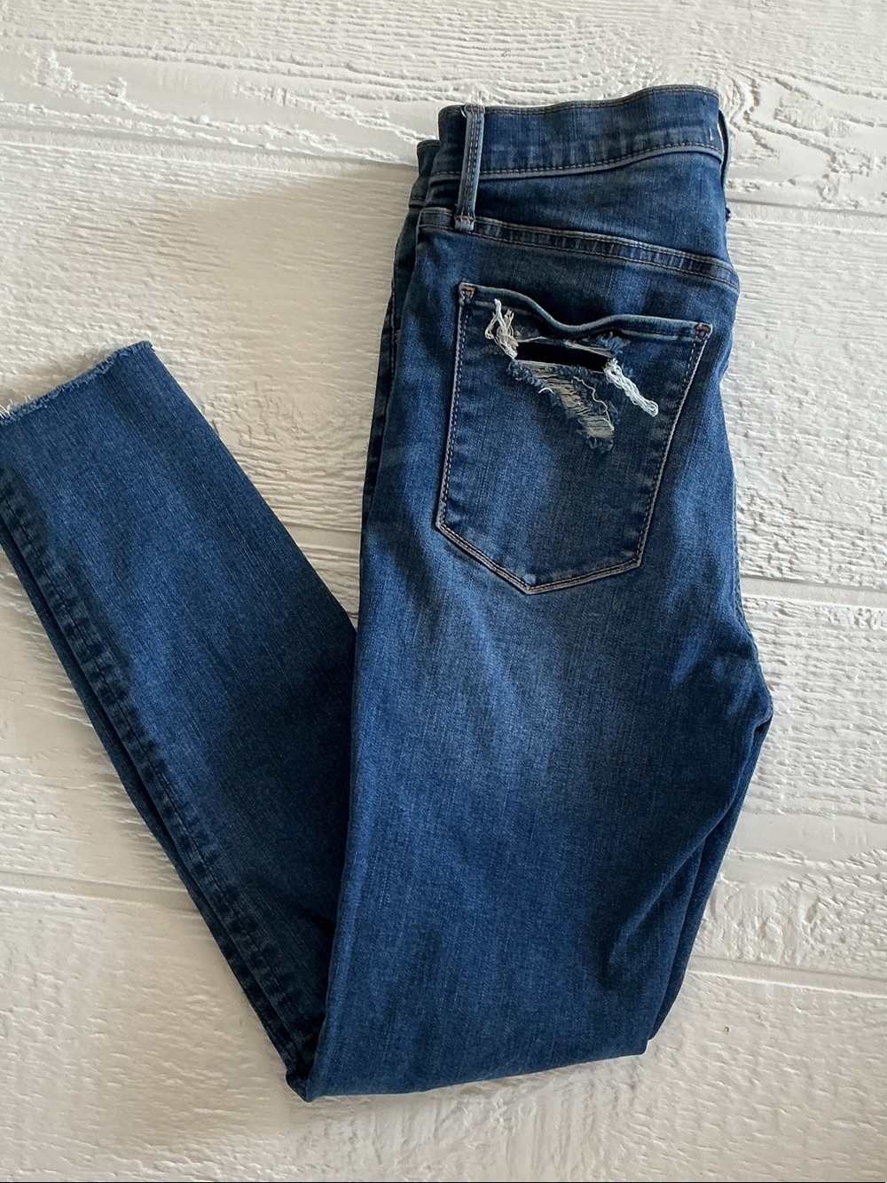 Abercrombie & Fitch Dark Blue Ankle Jeans